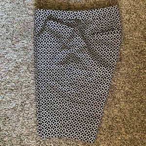 WHBM black/white shorts